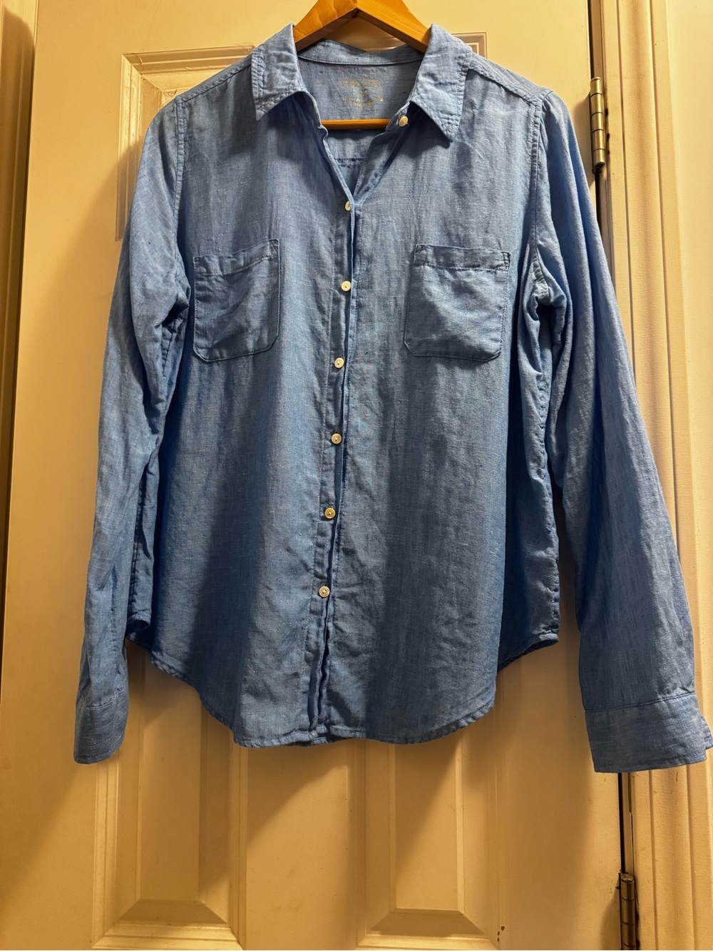 Lilly Pulitzer will women’s linen Button-Down Shirt in Light Blue - Picture 1 of 3